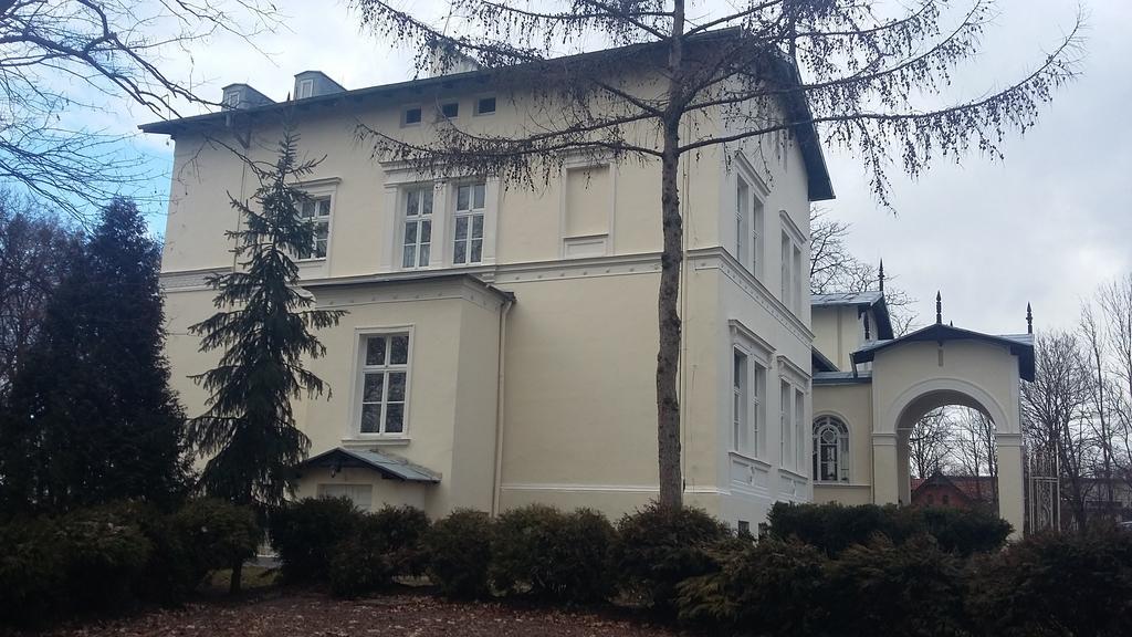 Agroturystyka "Palac W Janowie" エクステリア 写真