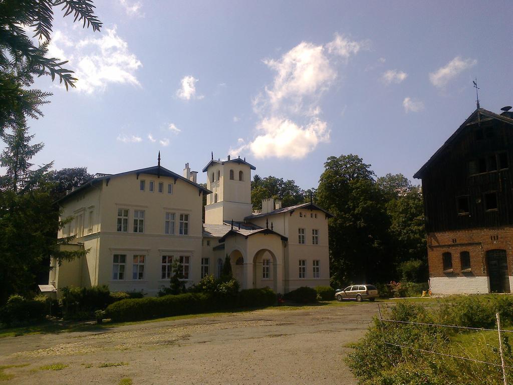 Agroturystyka "Palac W Janowie" エクステリア 写真