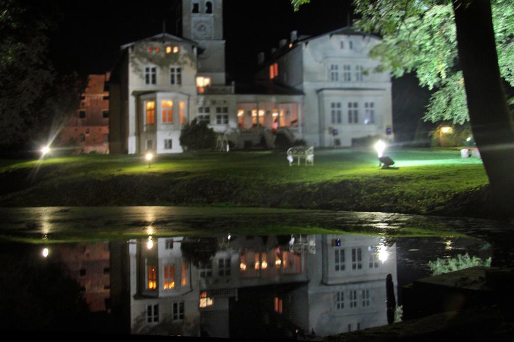 Agroturystyka "Palac W Janowie" エクステリア 写真