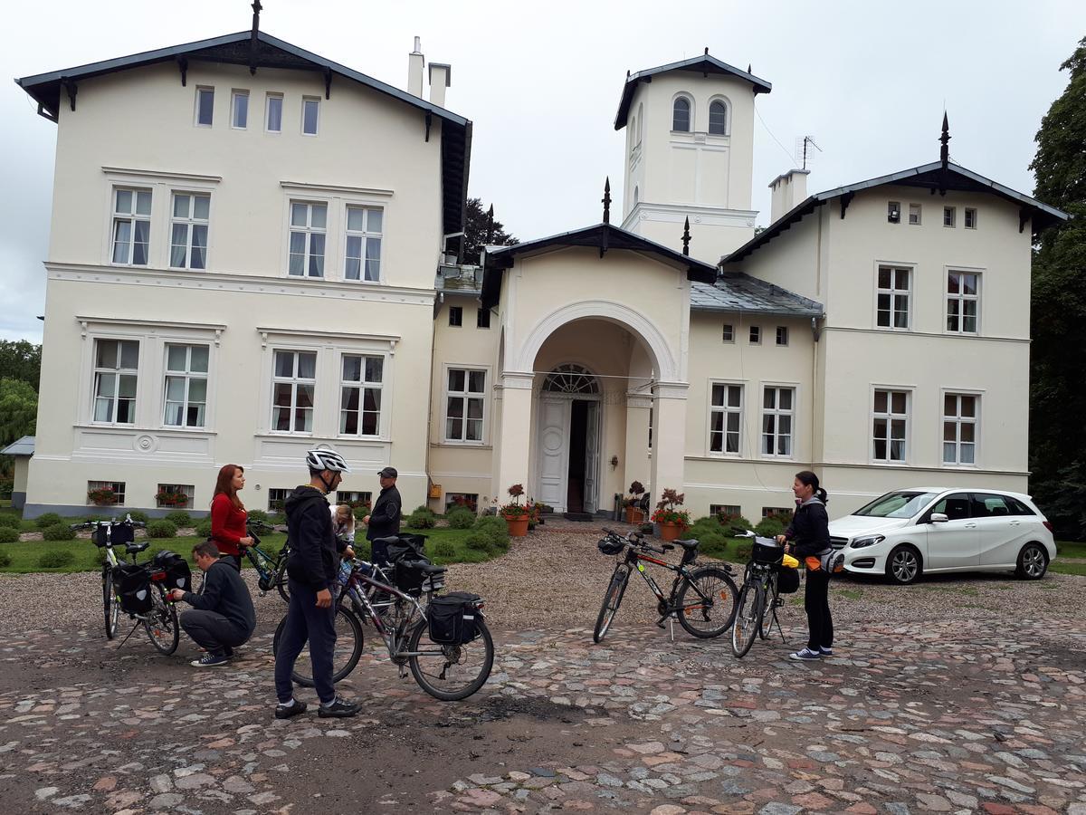 Agroturystyka "Palac W Janowie" エクステリア 写真